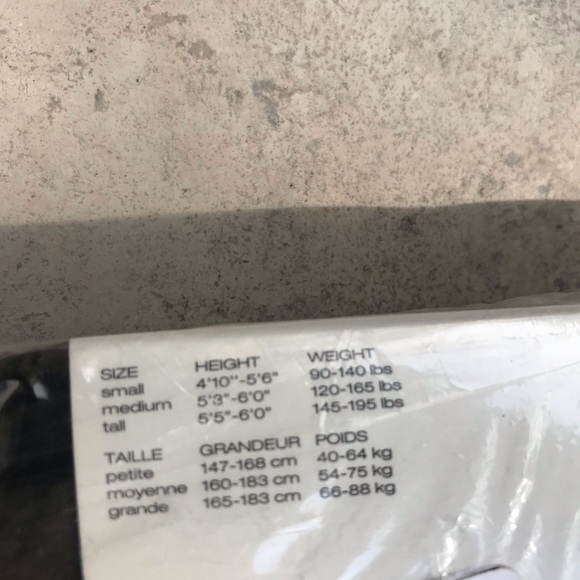 NWT 4 pair bundle DKNY opaque tights - Picture 3 of 8